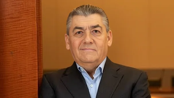 José Antonio Fernández Carbajal Executive Chairman of the Board of Directors and CEO of FEMSA FEMSA